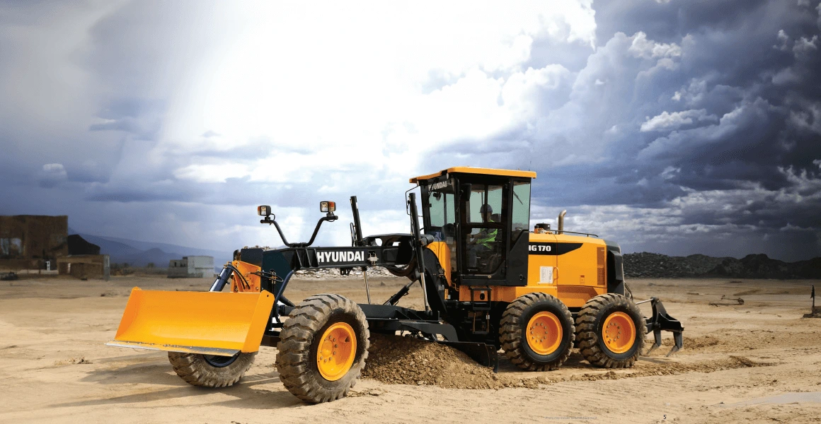 Single acting hydraulic cylinder used on construction and earthmoving equipment